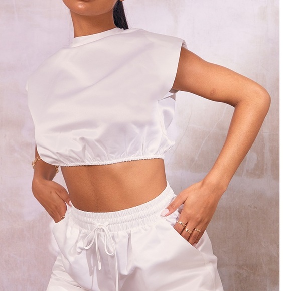 WHITE SATIN TURN UP HEM FLOATY SHORTS 2PCS - Picture 4 of 8